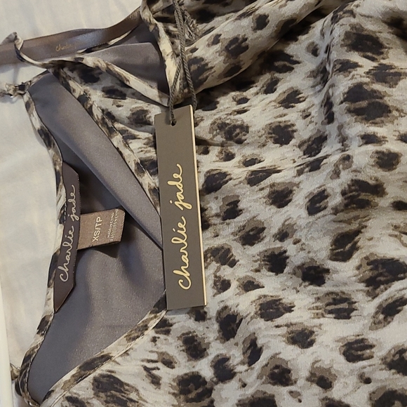 Dress - Picture 3 of 3